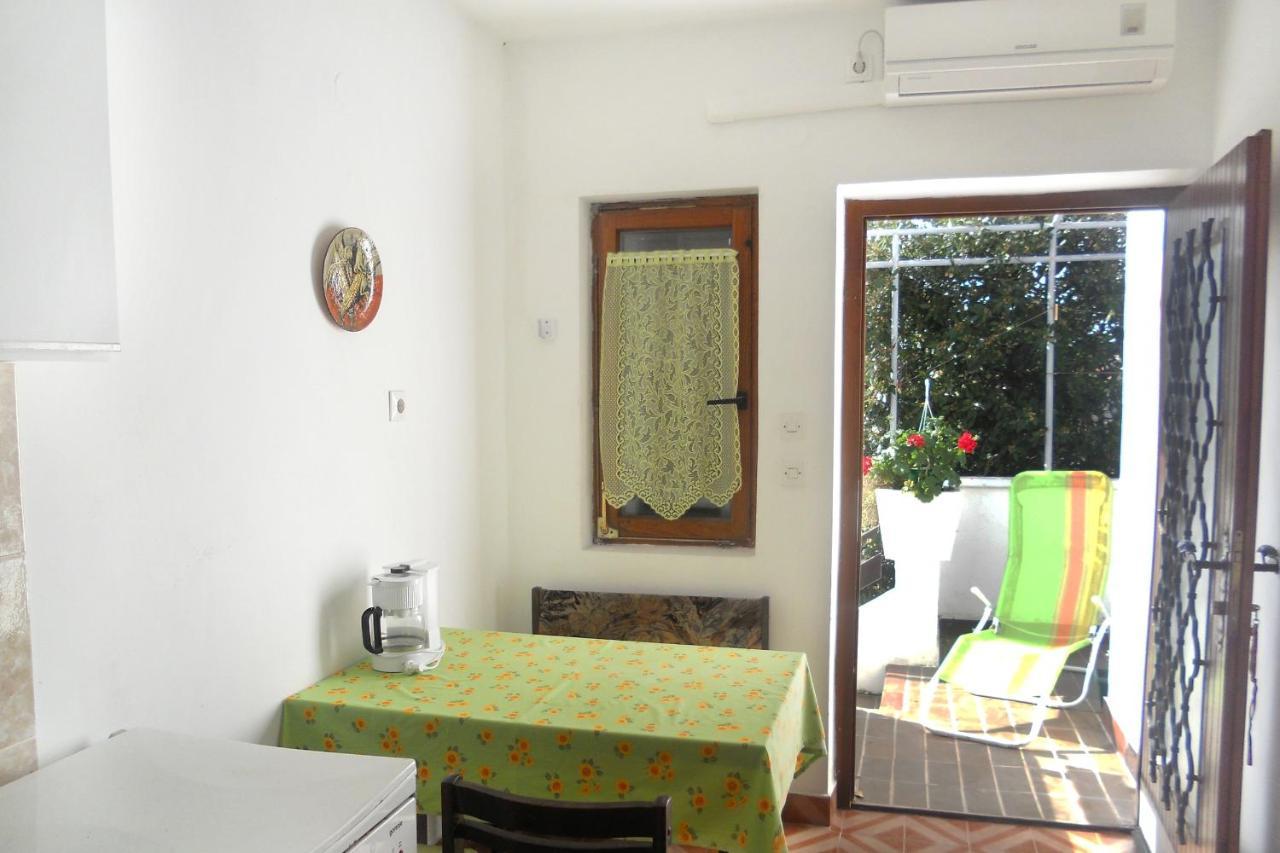 Apartment Supetarska Draga - Donja 5030A Εξωτερικό φωτογραφία