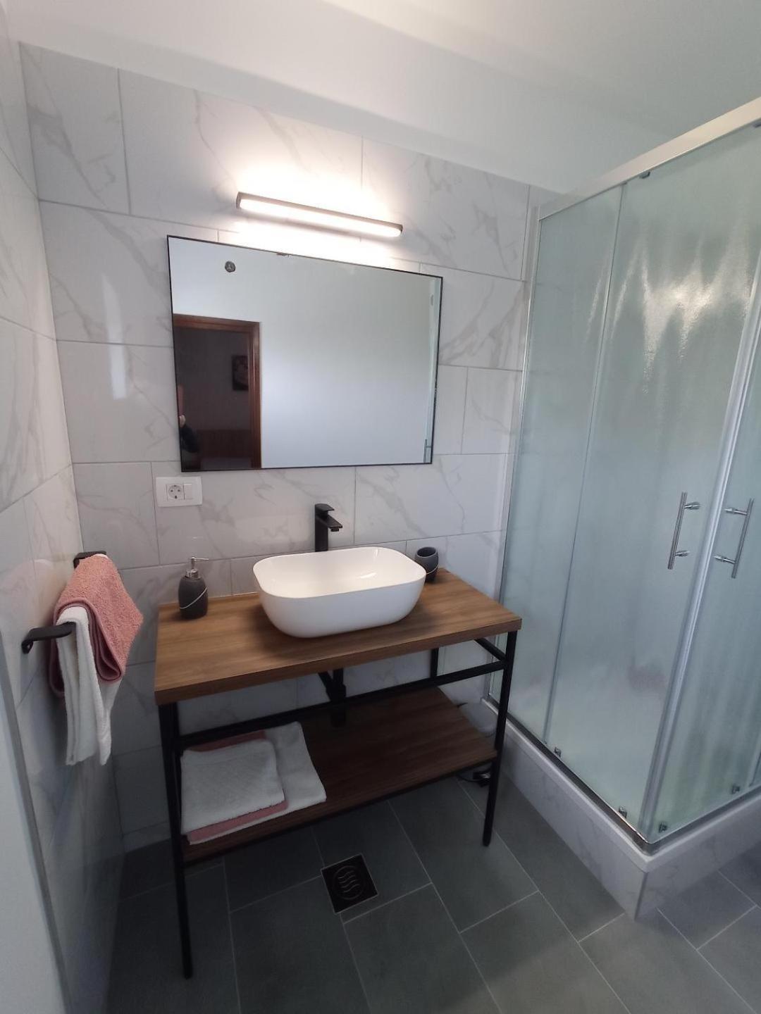 Apartment Supetarska Draga - Donja 5030A Εξωτερικό φωτογραφία